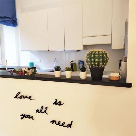 Casaviva - Beautiful Bilo With Shared Pool In Genova Nervi Apartment Luaran gambar