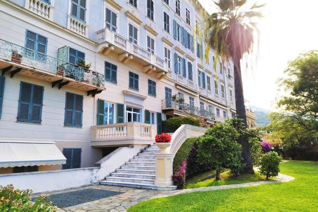 Casaviva - Beautiful Bilo With Shared Pool In Genova Nervi Apartment Luaran gambar